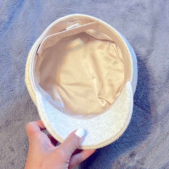 Beige Hat - Picture 4 of 7